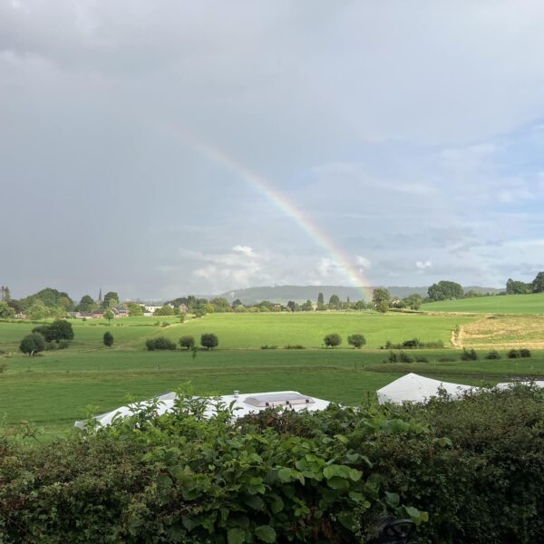 3. uitzicht met regenboog